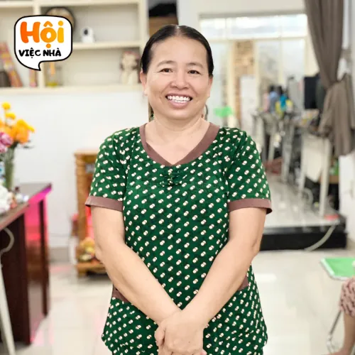 Người giúp việc cô Từ Bích Phượng